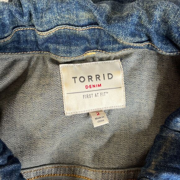 Torrid Denim Jacket Womens 2 18/20 Trucker Metal Buttons Jean Stretch - Picture 5 of 13